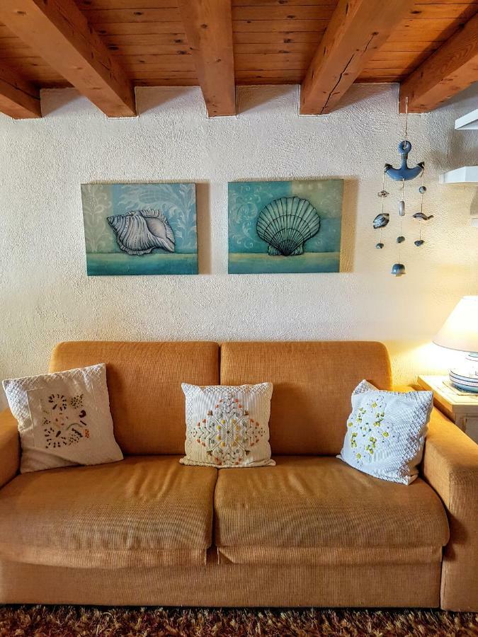 La Casa Di Chris Apartment Golfo Aranci Luaran gambar