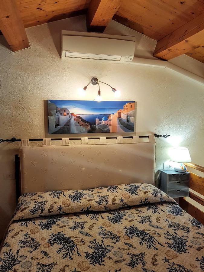 La Casa Di Chris Apartment Golfo Aranci Luaran gambar